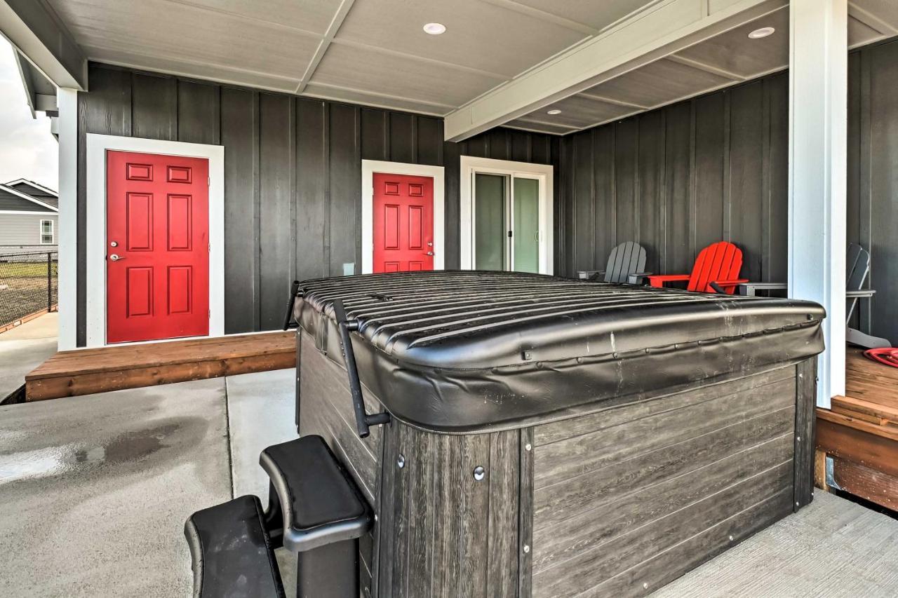 Ocean Shores Getaway With Fireplace And Hot Tub! Екстер'єр фото