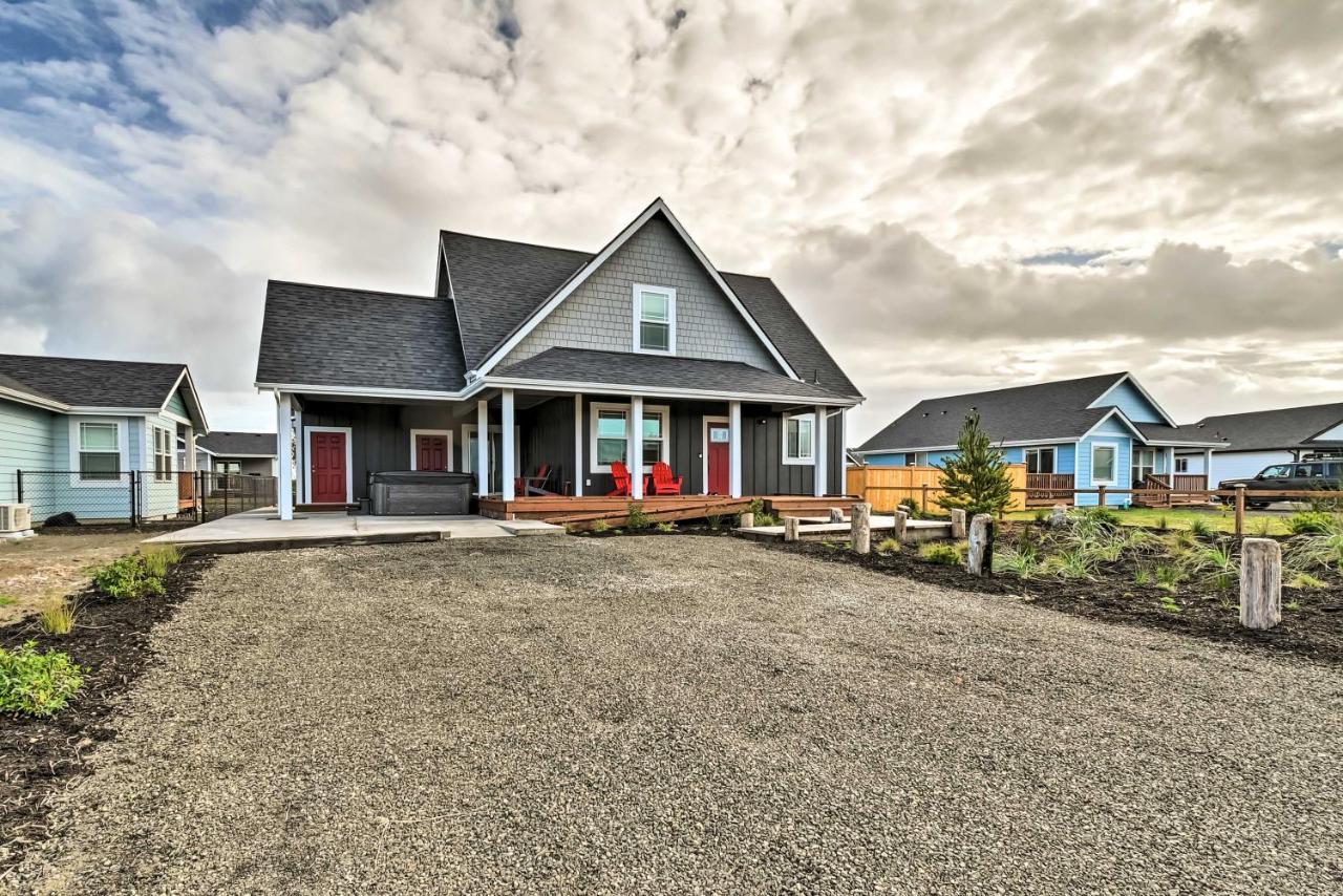 Ocean Shores Getaway With Fireplace And Hot Tub! Екстер'єр фото