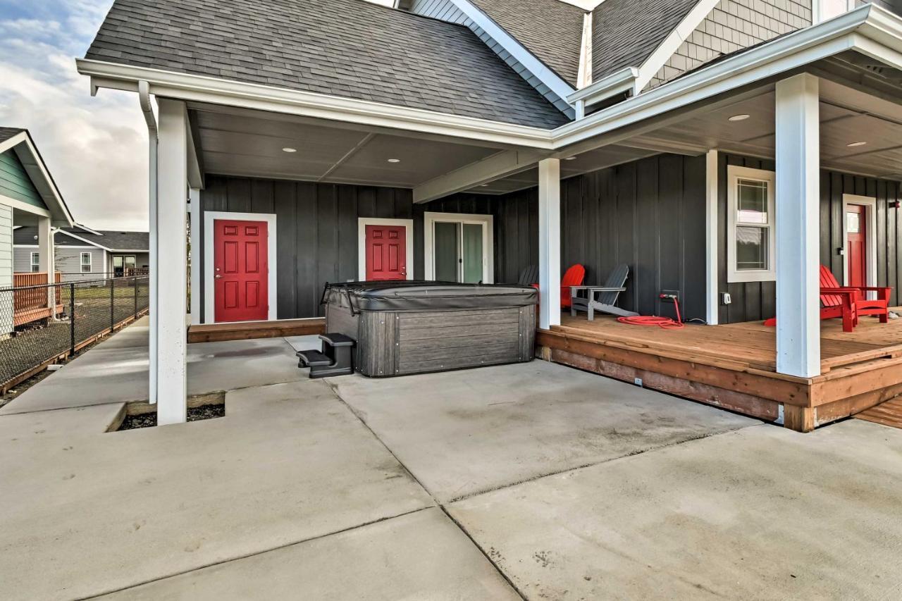 Ocean Shores Getaway With Fireplace And Hot Tub! Екстер'єр фото